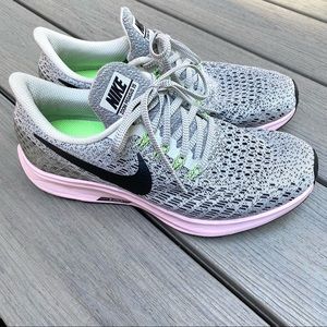 Nike Air Zoom Pegasus 35 Running Shoes Size 7.5